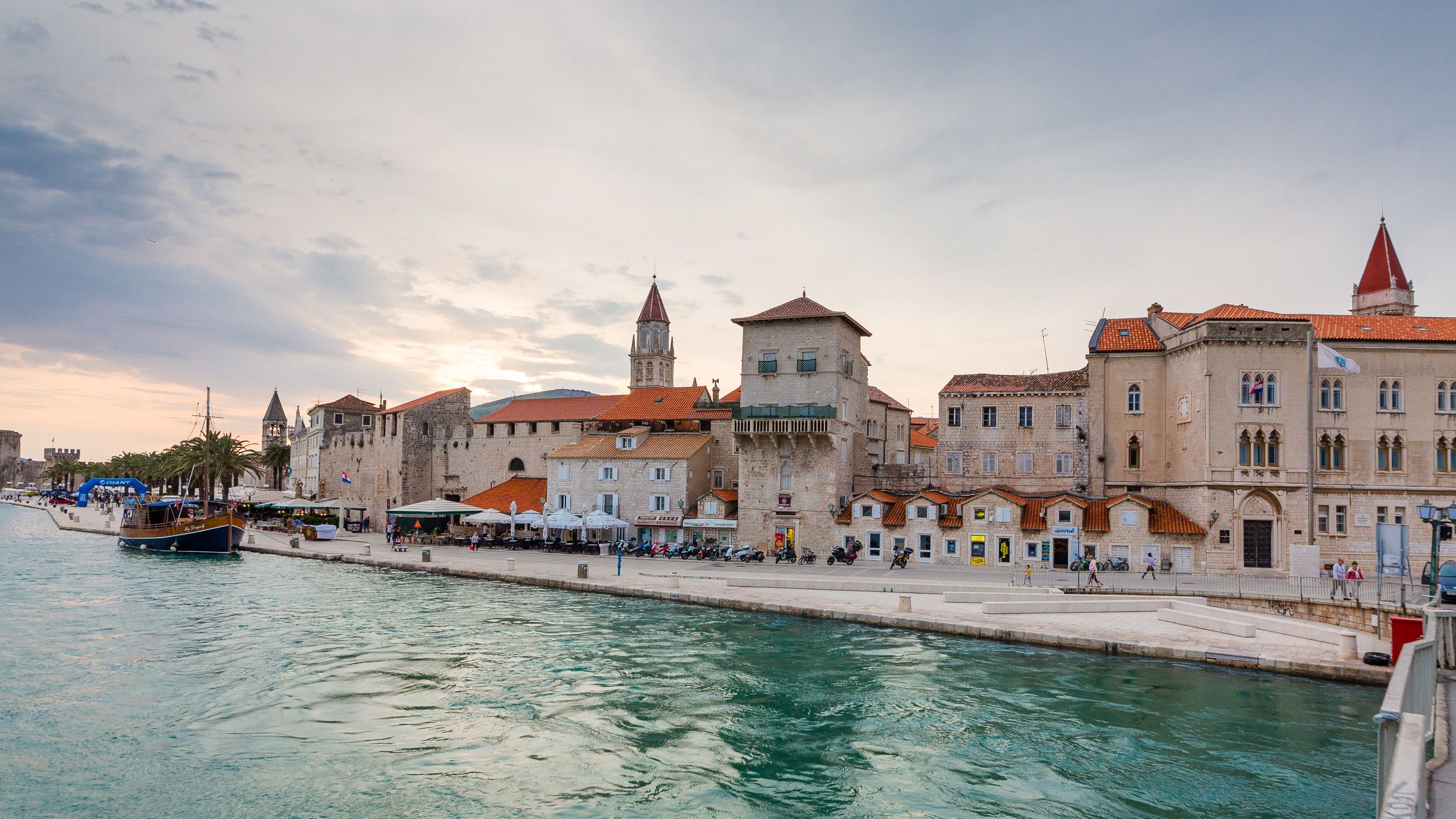 /experiences/trogir.jpg